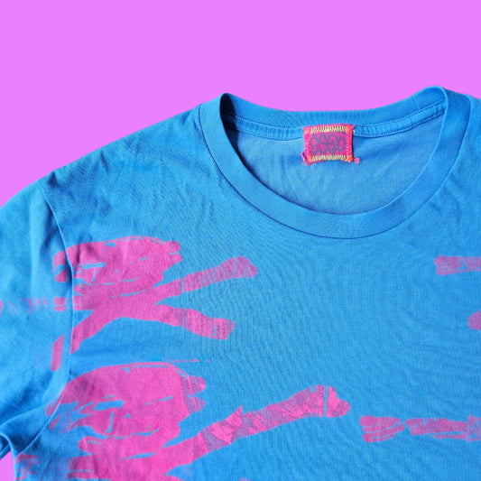 Blink muerte tee .