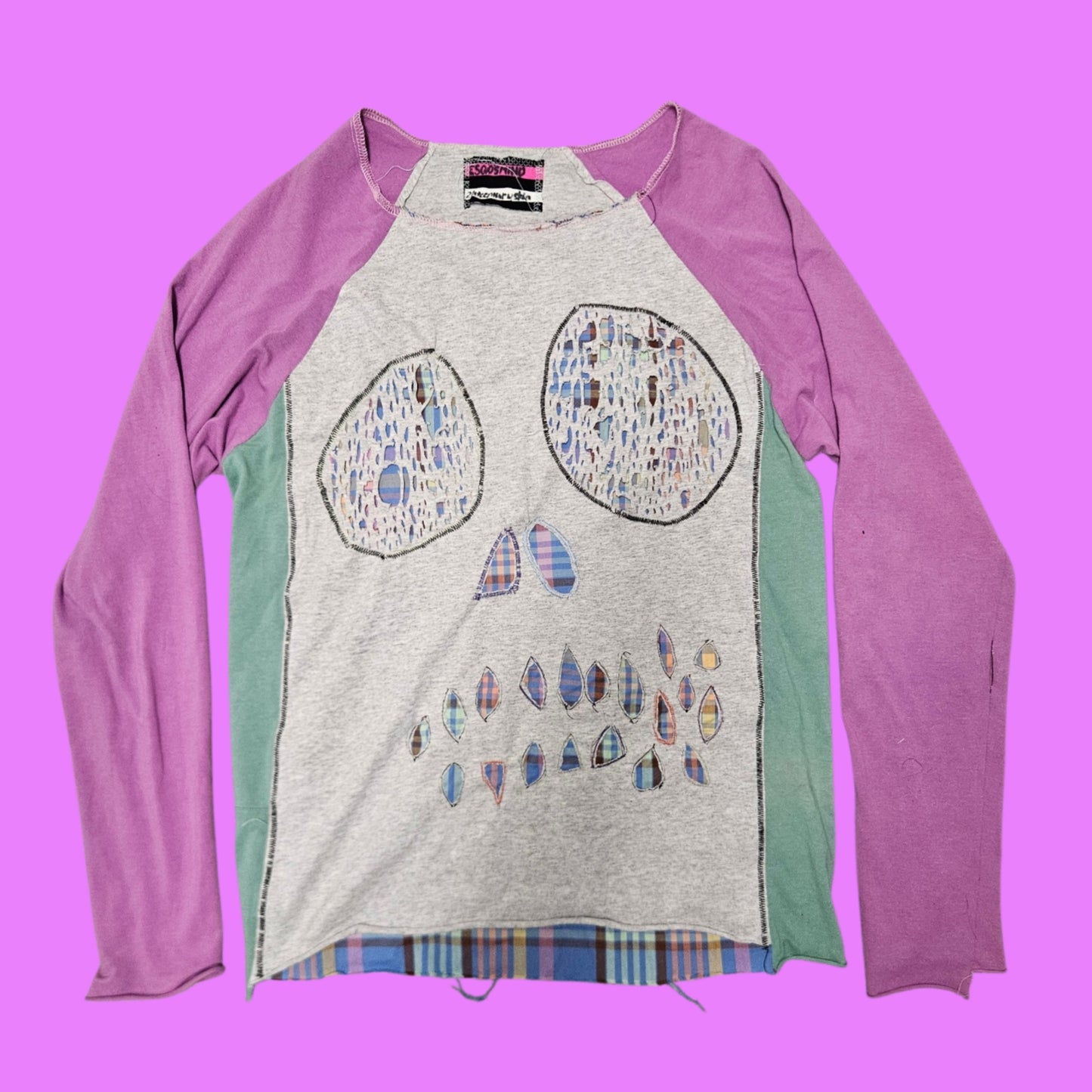 Skull Pastel fitted longsleeve.