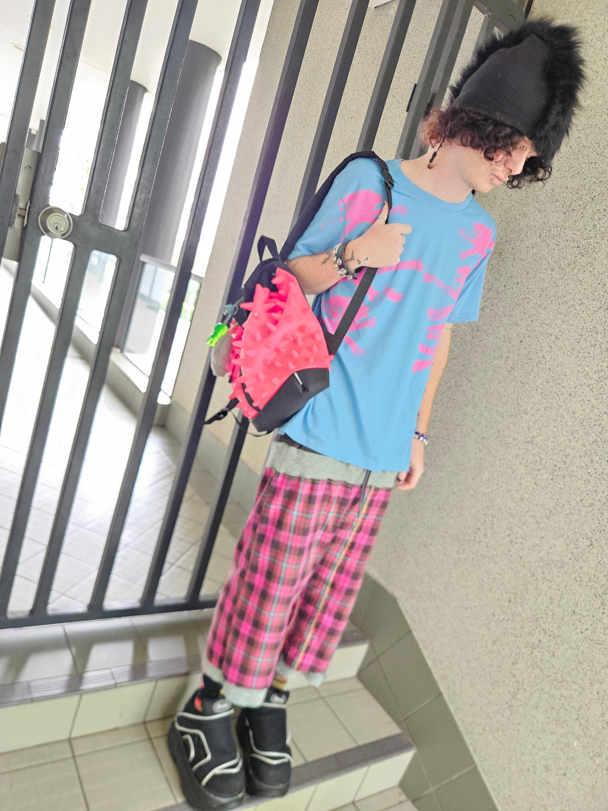 Purple pierced baggy shorts