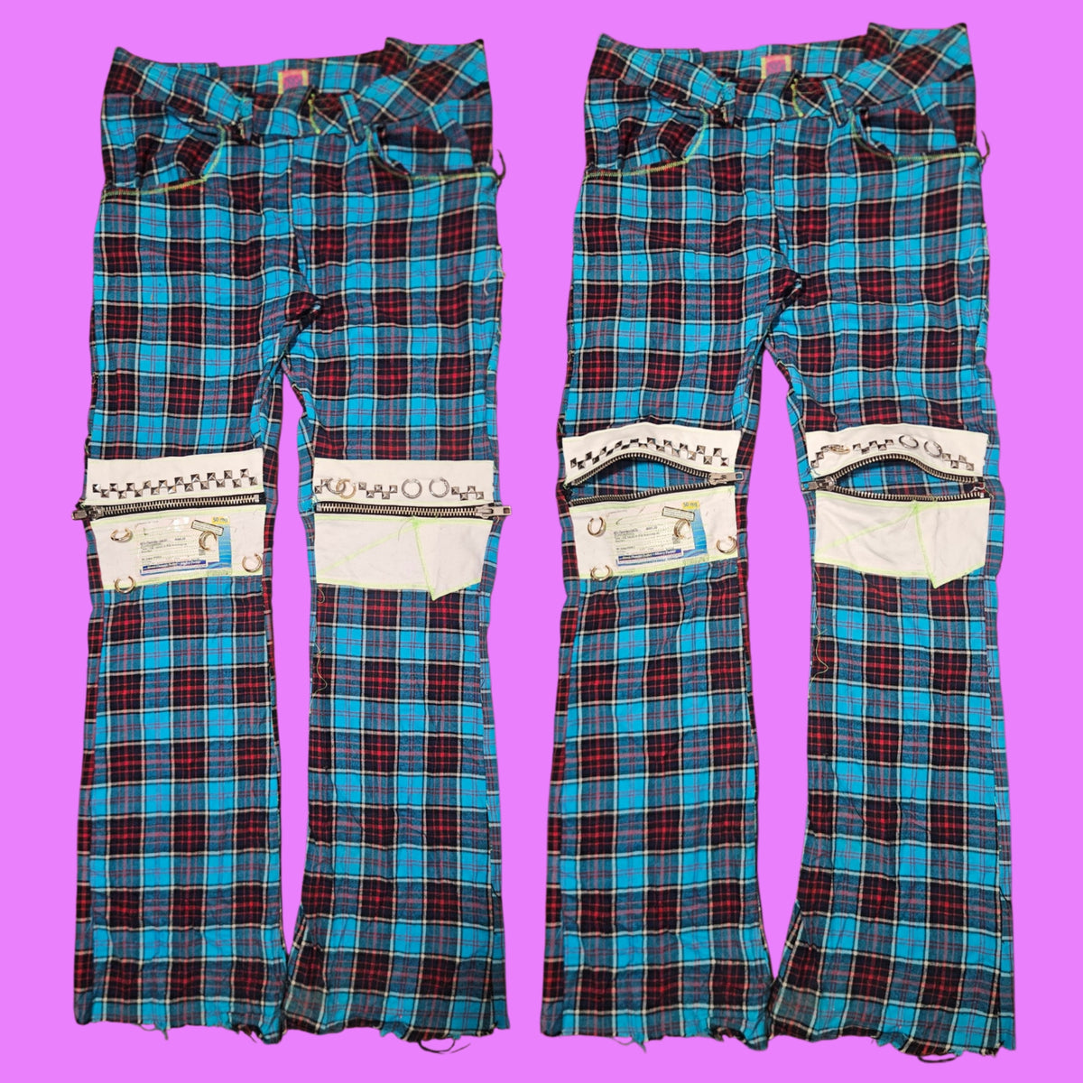 Script zipper knee trousers.
