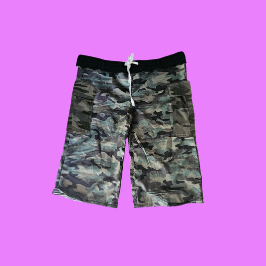 Camo cargo shorts (forest)