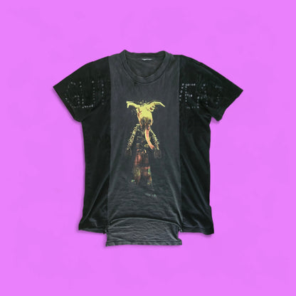 Face logo tee split. (Size M)