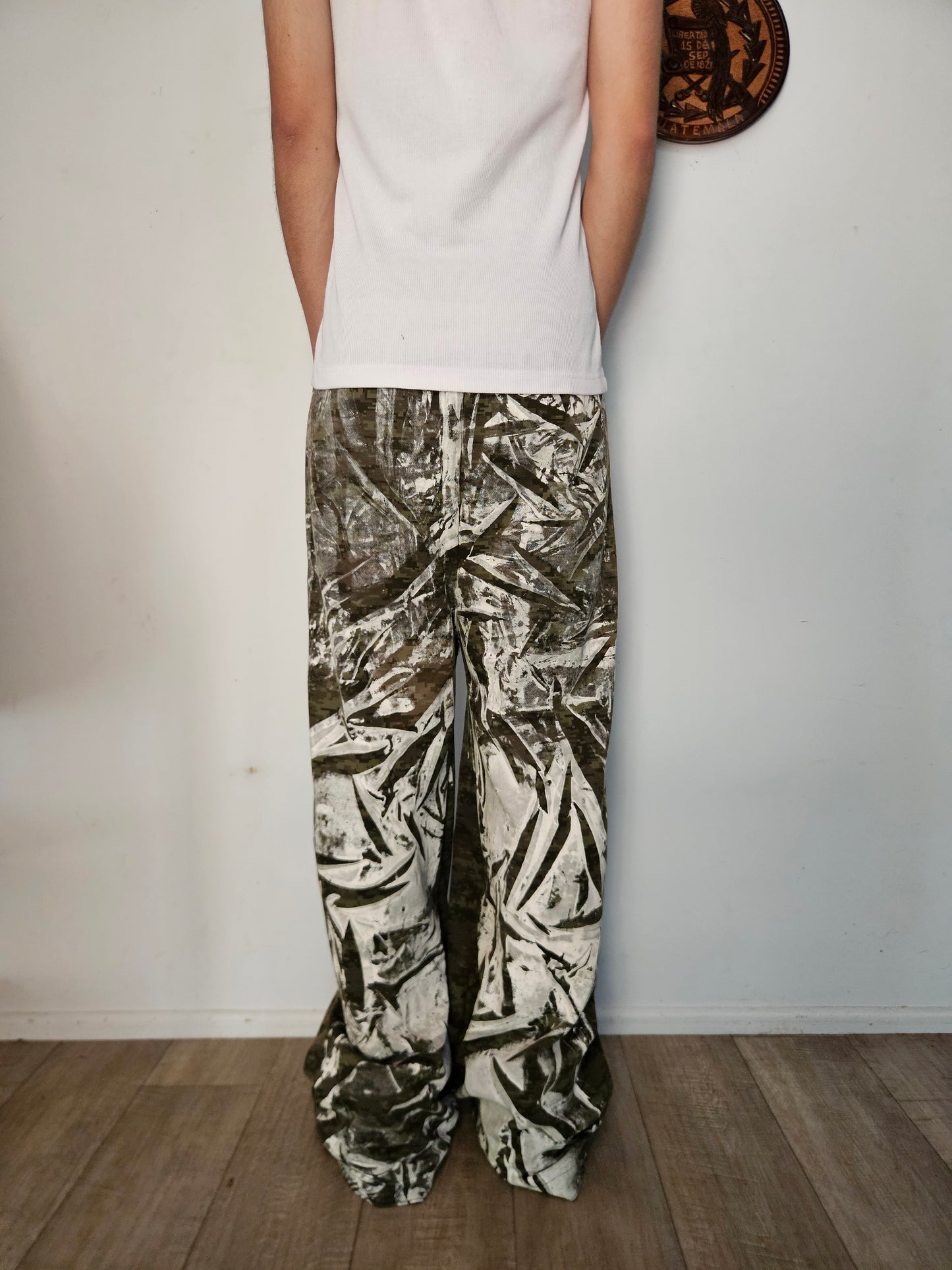 Camo cargo sweats (printed white)