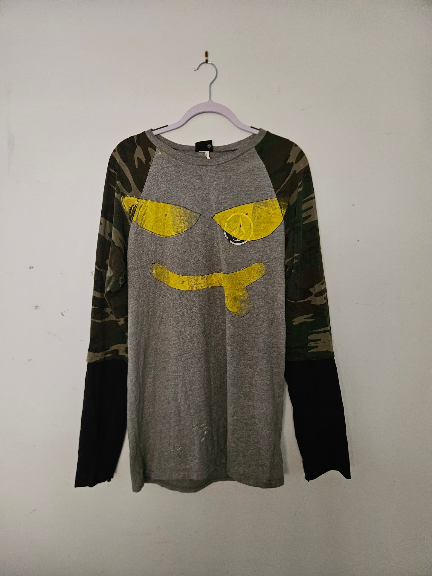 Face logo tee camo (Size XL)