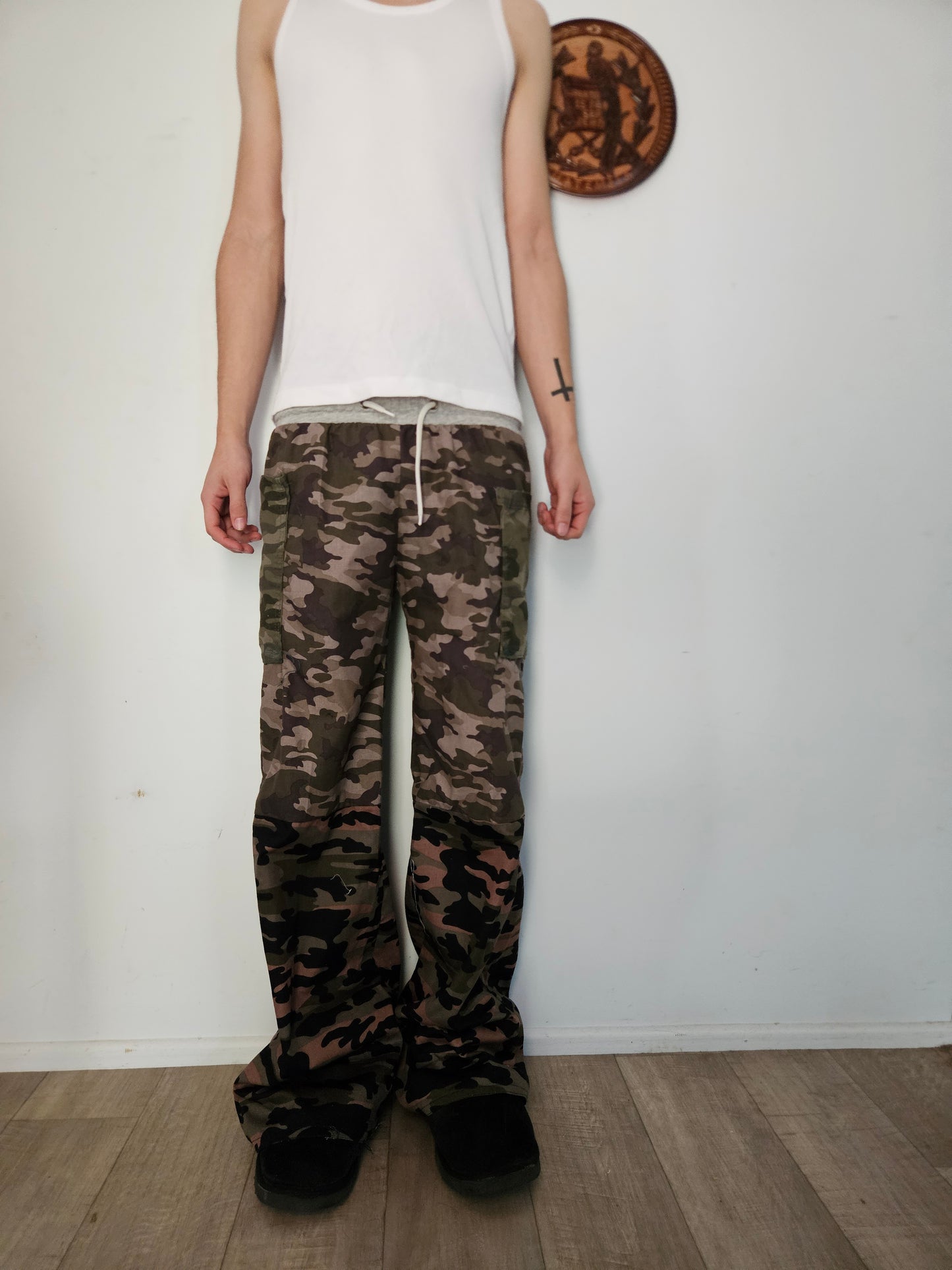 Camo cargo pants (split camo)