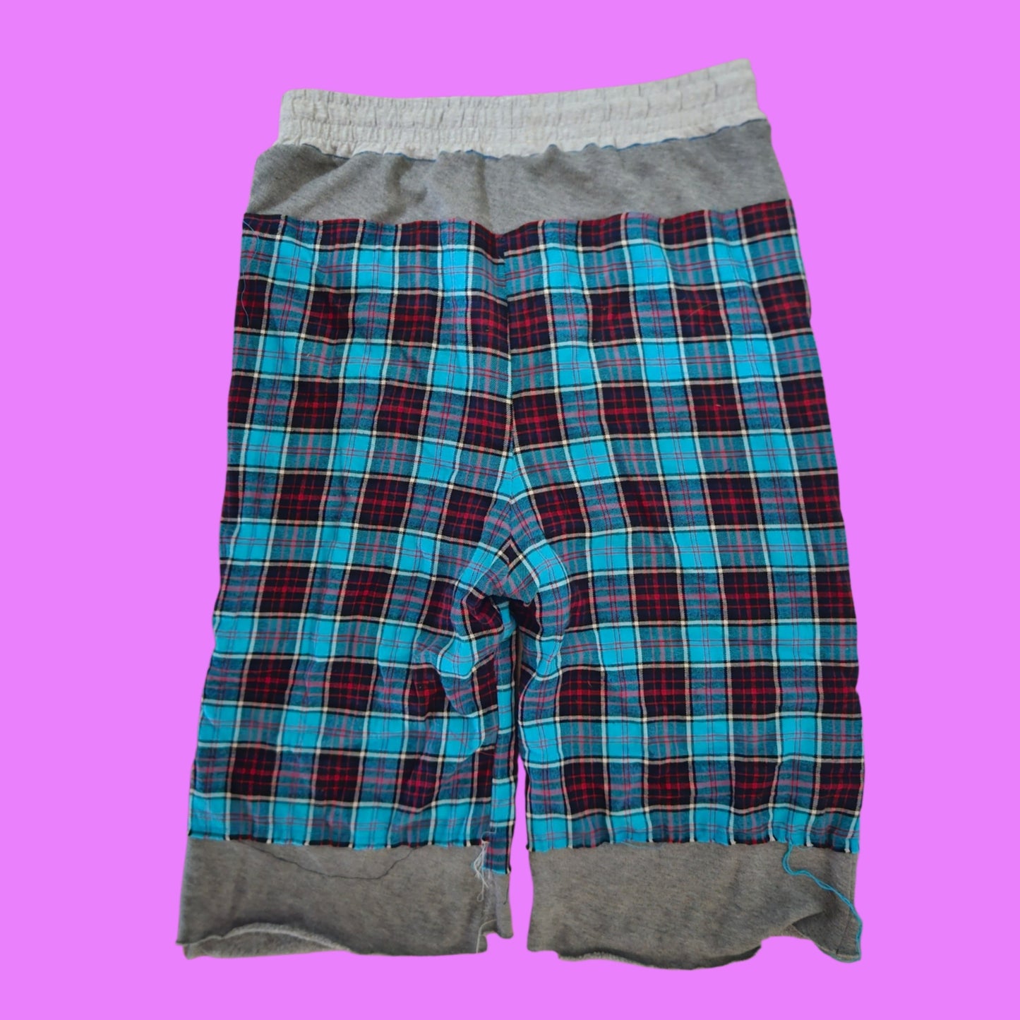 Pierced baggy shorts